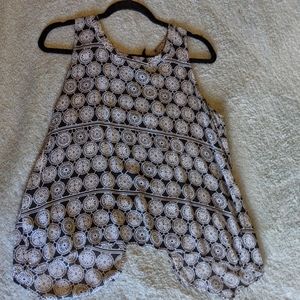 Black and white patterned tank top